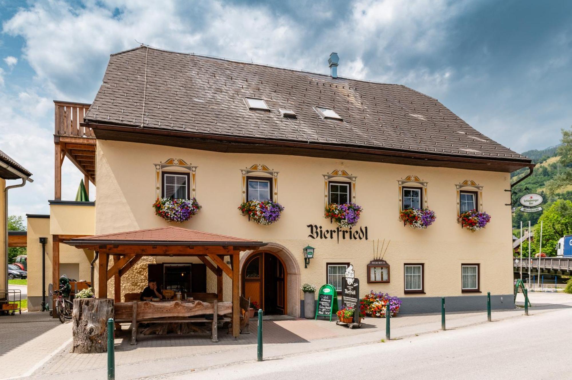 Landgasthof Bierfriedl Hotel Pruggern Exterior photo