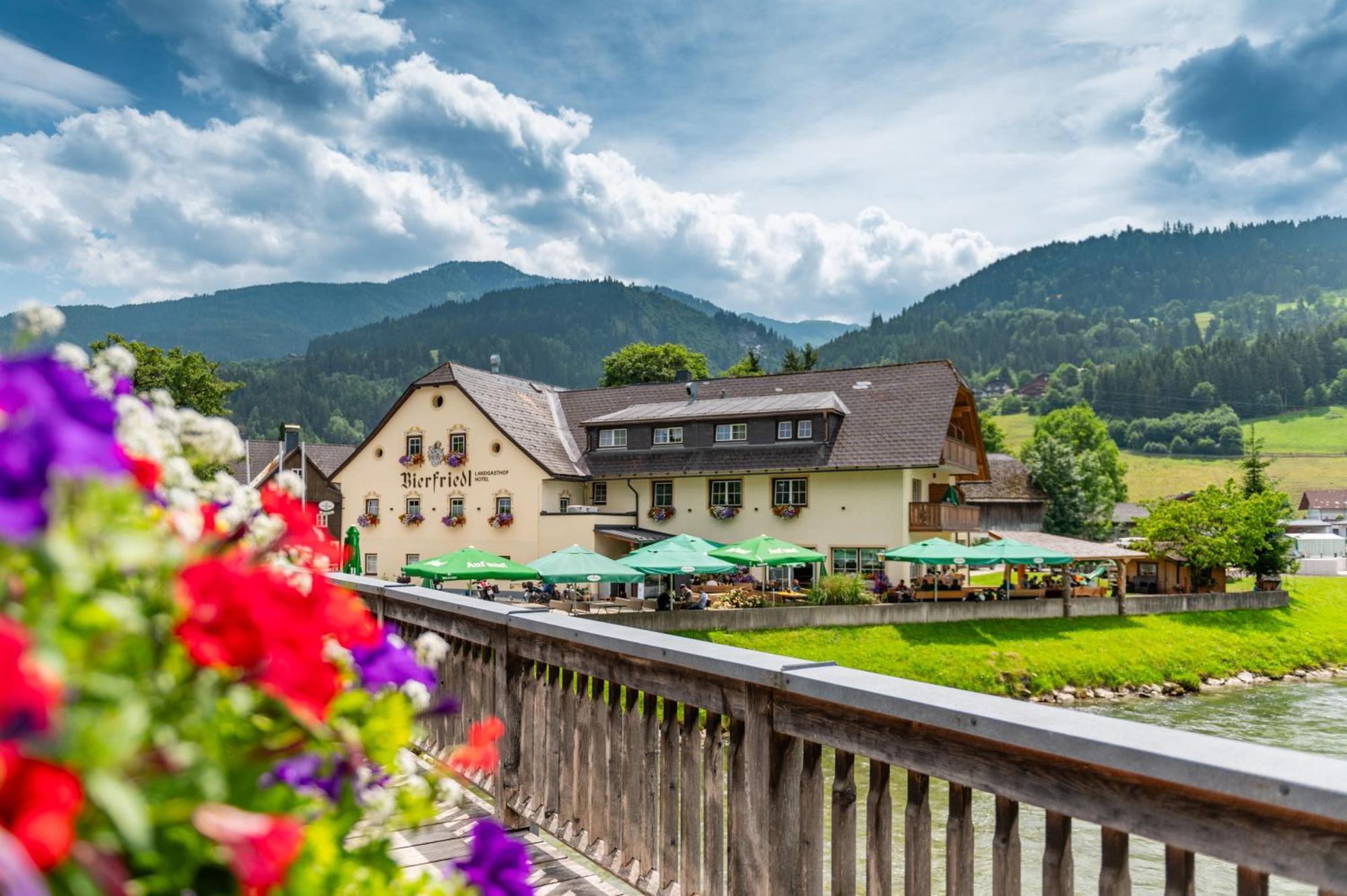 Landgasthof Bierfriedl Hotel Pruggern Exterior photo